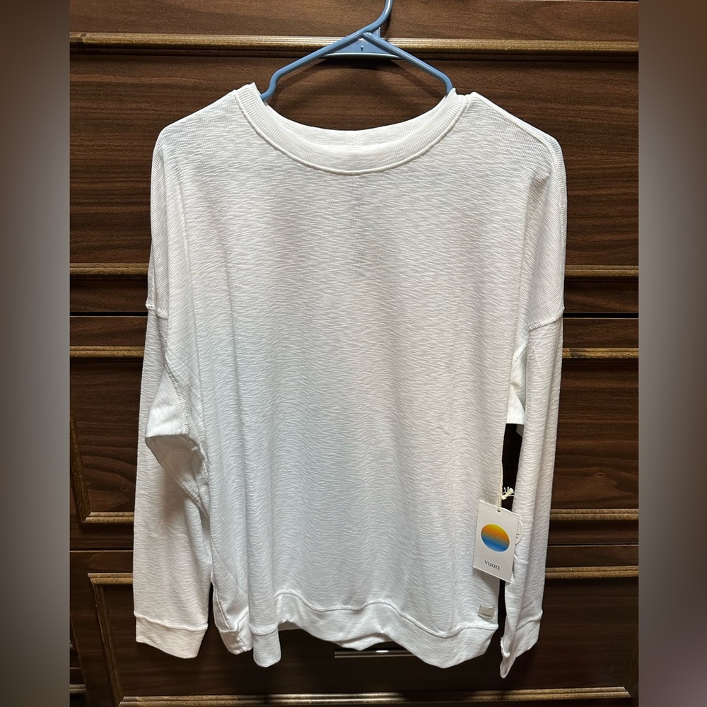 NWT Rare Vuori Long-Sleeve Sunrise Crew Size Large